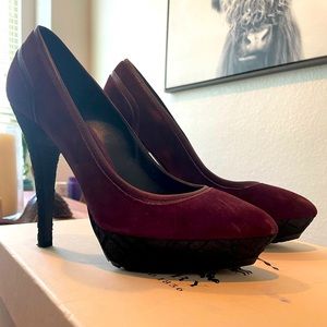 Like New Burberry Suede heels
